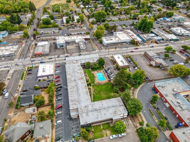 Building Photo - 2760 Willamette St