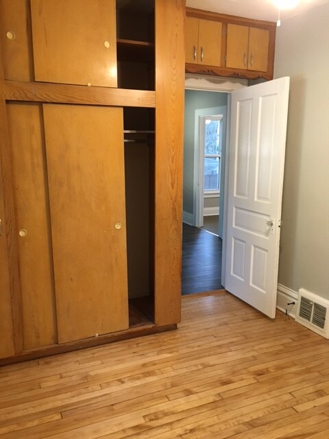 Building Photo - 3133 S Griffin Ave