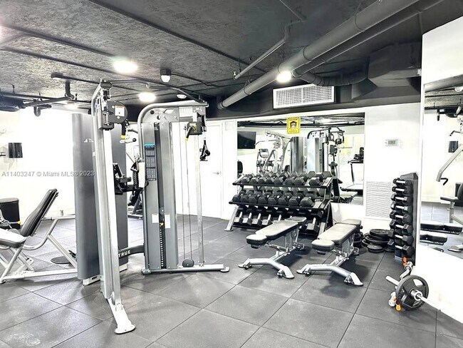 Building Photo - 7330 Ocean Terrace