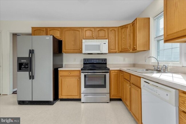 Building Photo - 37 S Colonial Dr