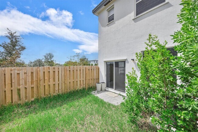 Building Photo - 29269 SW 162nd Ct