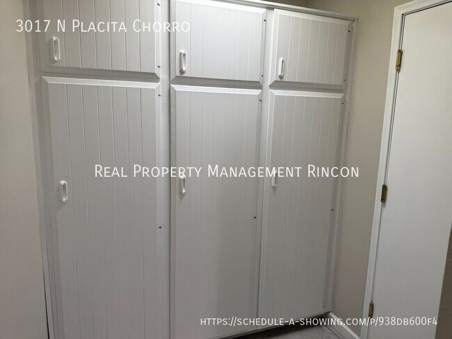 Building Photo - 3017 Placita Chorro