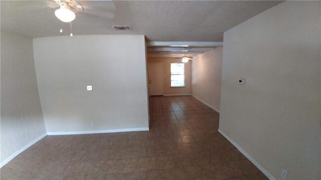 Building Photo - 5903 Breezewood Dr