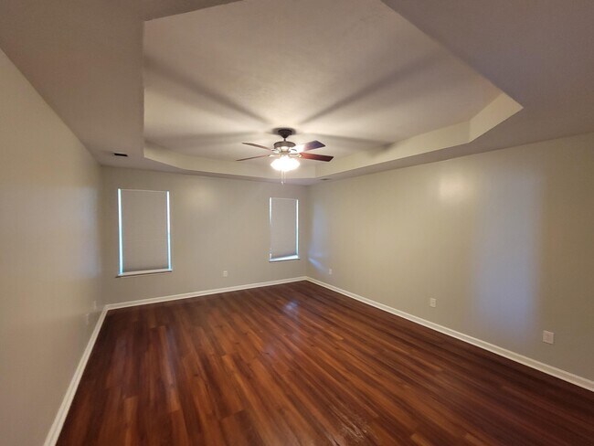 Building Photo - 1500 Cedar Hill Trail