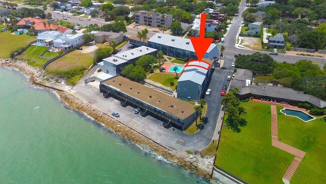 Building Photo - 3402 Ocean Dr