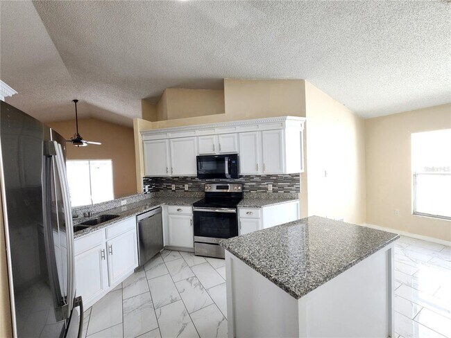 Building Photo - 12406 Beacontree Way