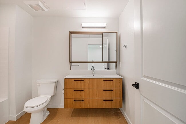 Building Photo - Welcome to the Gramercy