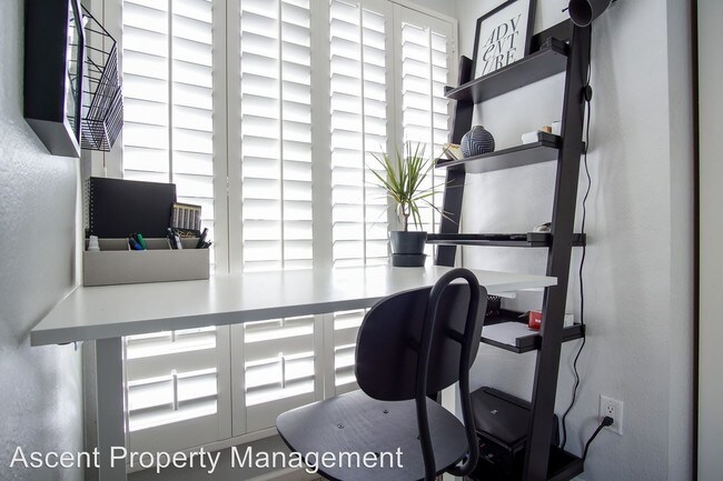 Building Photo - 7930 Mission Center Ct