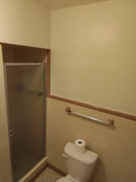 Building Photo - 1205 Morrissey Dr