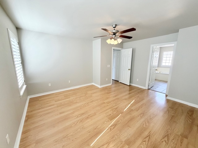 Building Photo - 884 N Meadowlands Dr