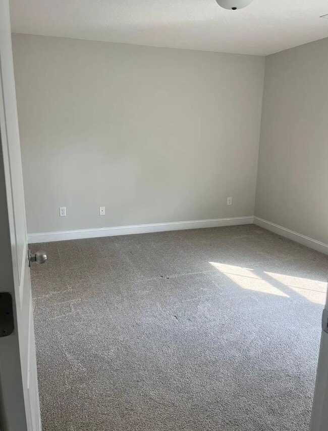 Building Photo - Charming home located in Hinesville