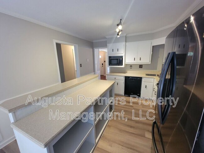 Building Photo - 157 Moss Creek Dr