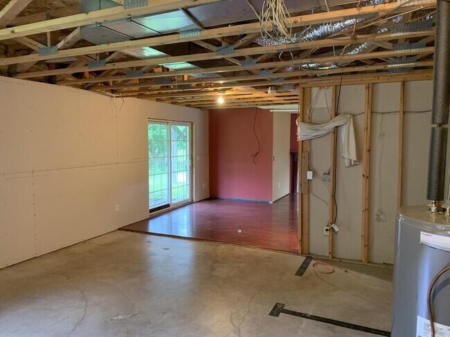 Building Photo - 6403 River Mill Dr