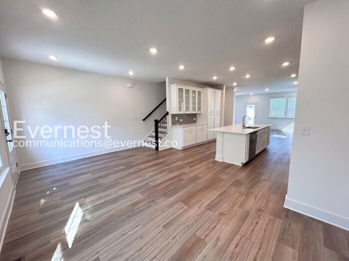 Building Photo - 2535 Superus Ct