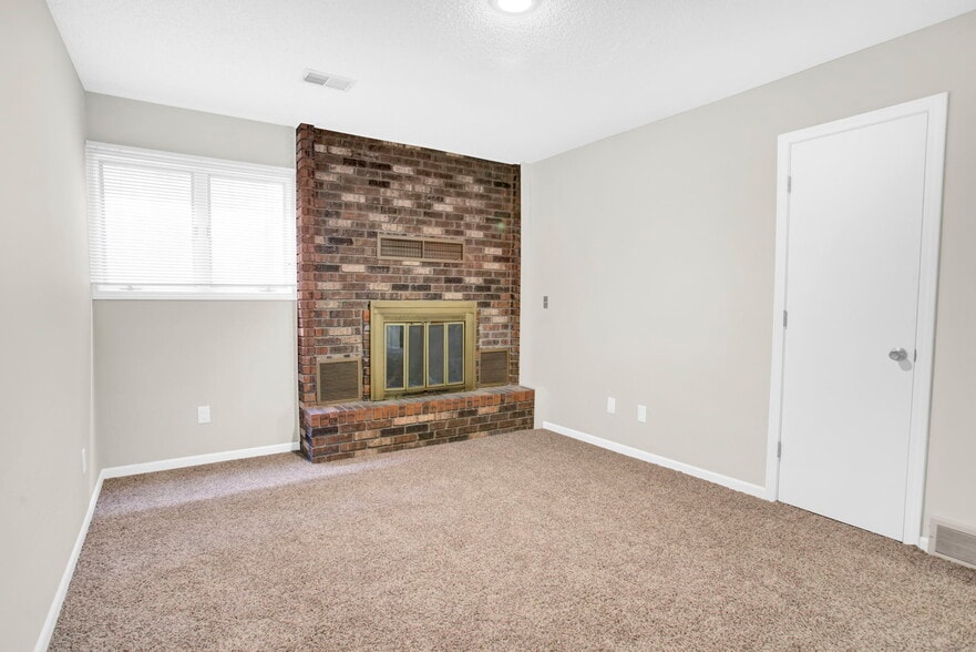 Building Photo - 8126 N Stoddard Ave