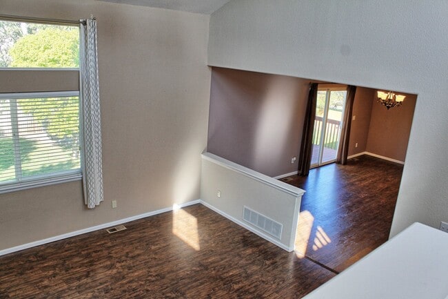 Building Photo - 3 bed 3 bath Castle Rock home walking distance to Douglas County High School