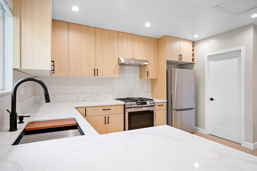 Building Photo - 7727 Gentry Ave