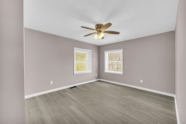 Building Photo - Charming 2BR Duplex in Atlanta