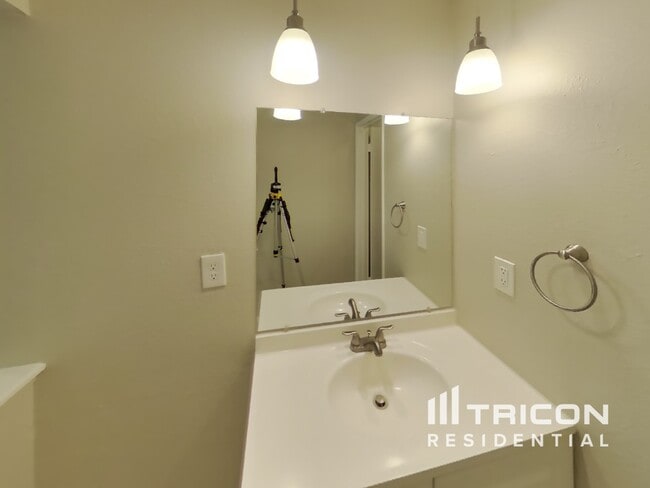 Building Photo - 4208 Sweetgum Way