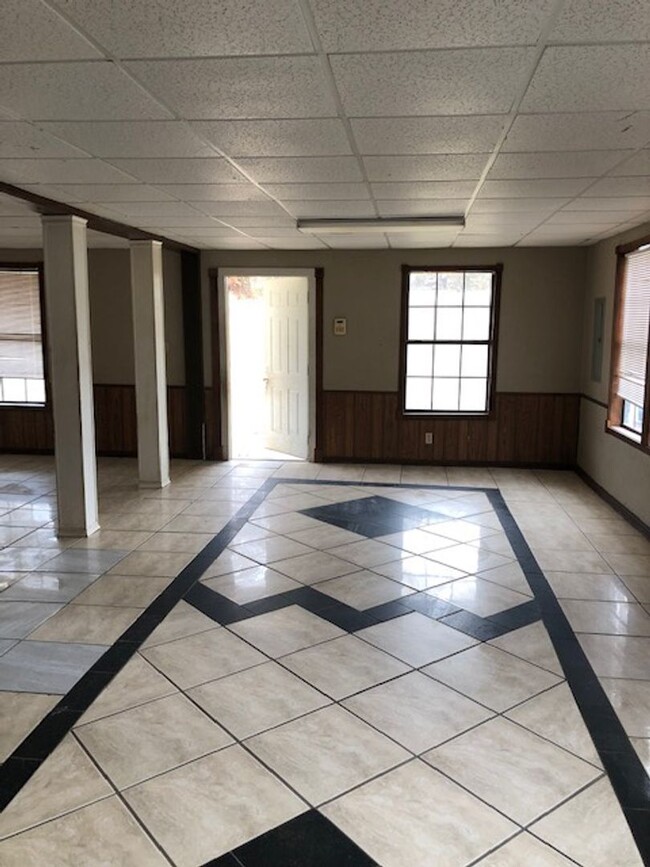 Building Photo - Section 8 approved