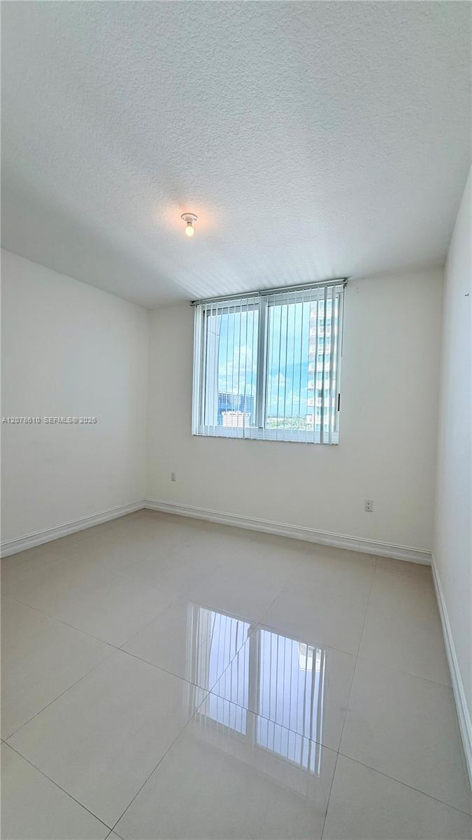 Building Photo - 1755 E Hallandale Beach Blvd