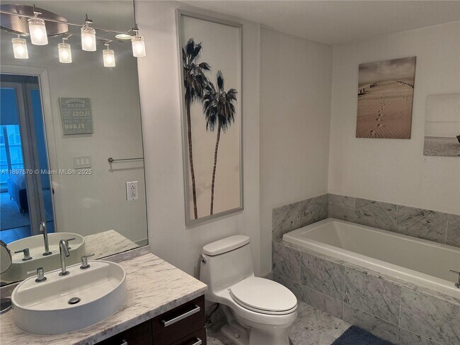 Building Photo - 253 NE 2nd St