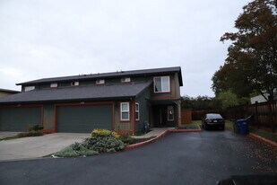 Building Photo - 3225 Clayton Rd