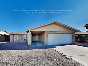 Building Photo - 2139 W Dixon St