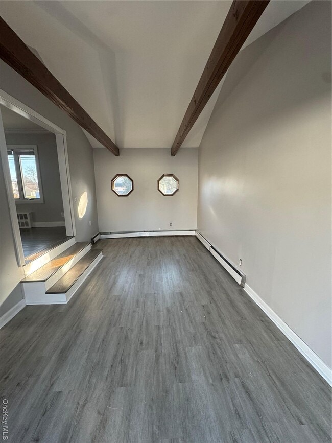 Building Photo - 1239 August Rd