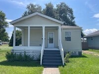 Building Photo - 2422 Stafford St