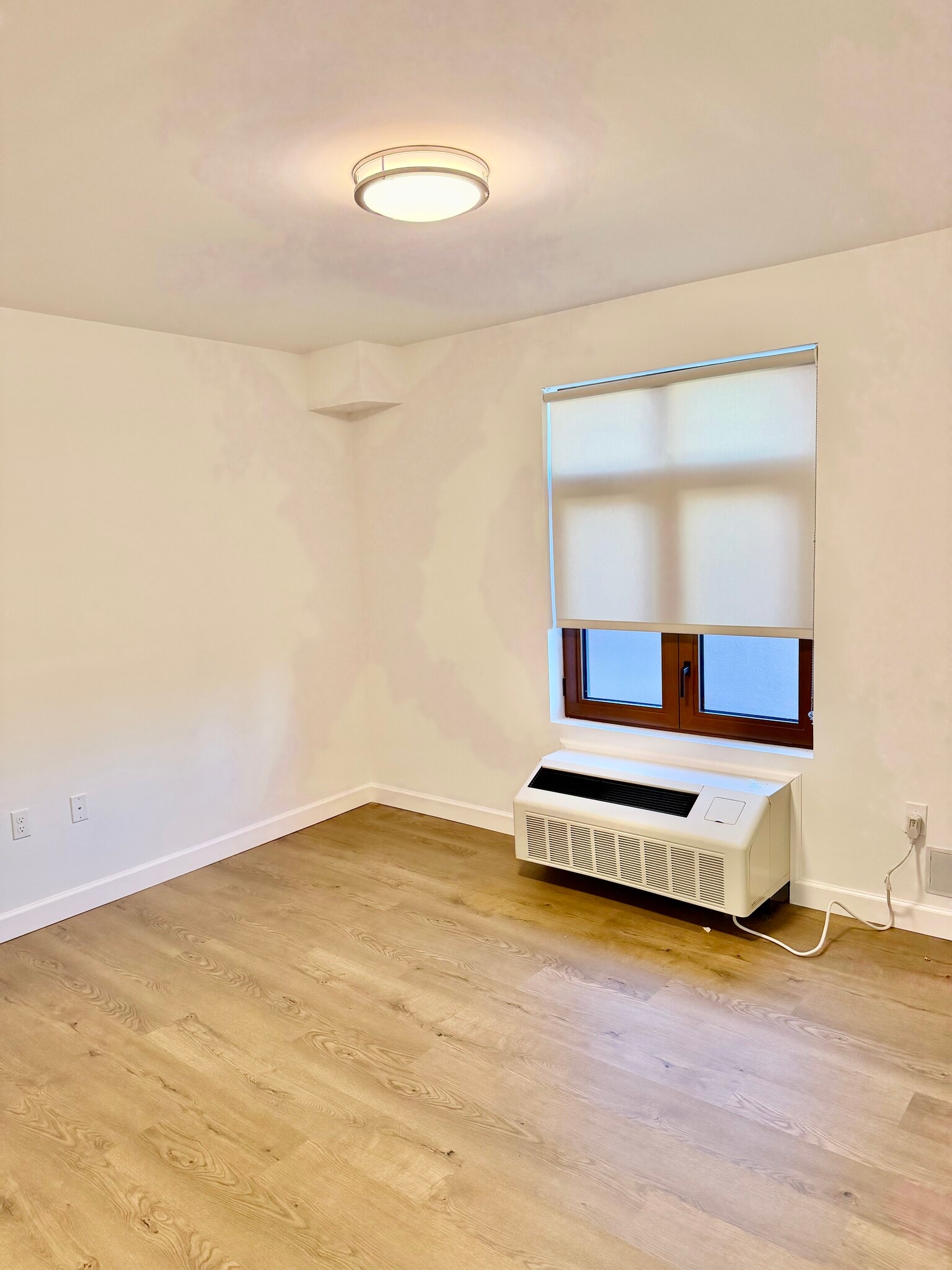 Building Photo - 7 North St