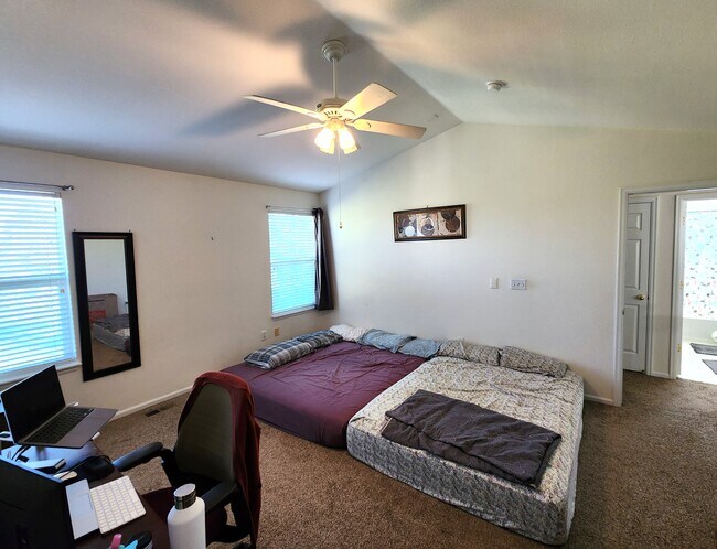 Building Photo - 13628 Plaster Cir