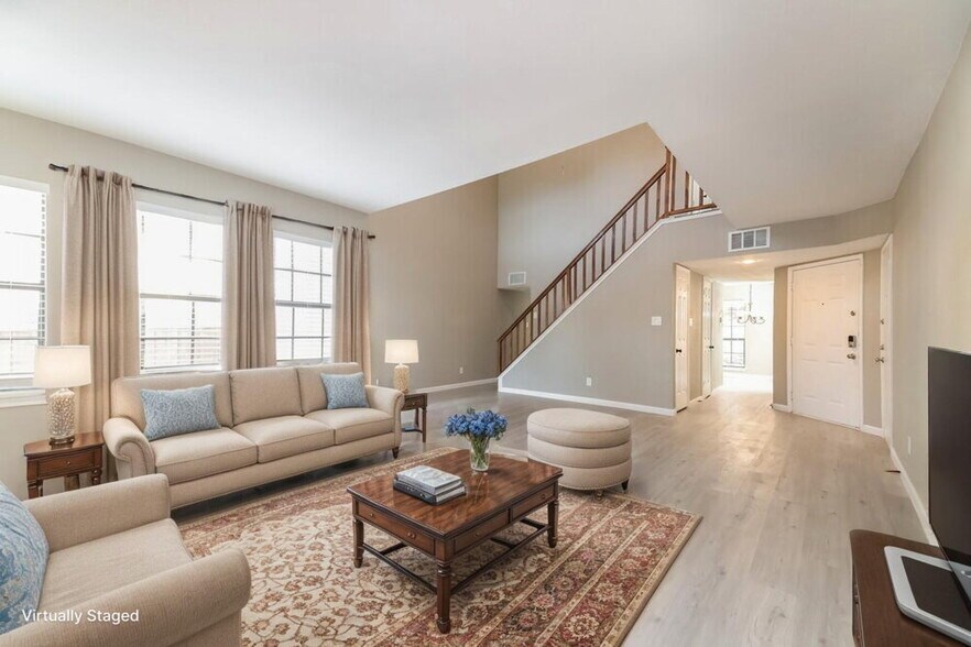 Building Photo - 4044 Windhaven Ln