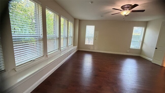 Building Photo - 6728 S Fork Dr