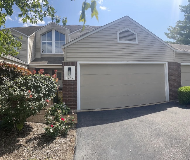 Building Photo - 1754 Highview Cir Ct