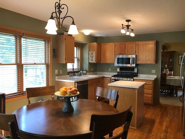 Building Photo - 16842 Hanover Ln