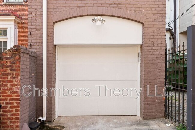 Building Photo - 2131 S St NW