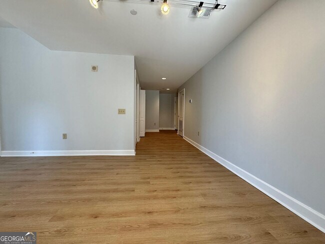 Building Photo - 195 14th St NE