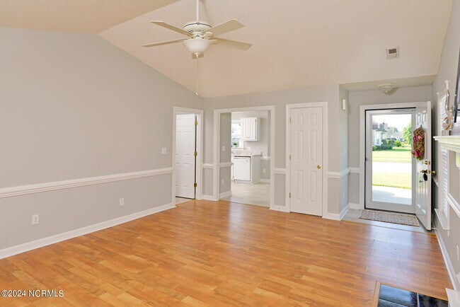 Building Photo - 2008 Penncross Dr
