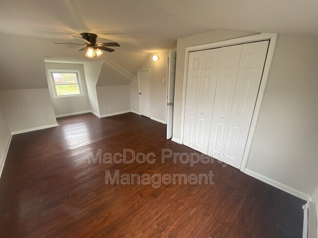 Building Photo - 1500 Airport Ave