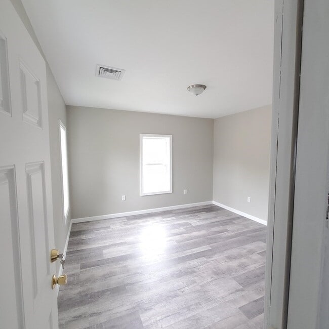 Building Photo - 55 S Leyden St