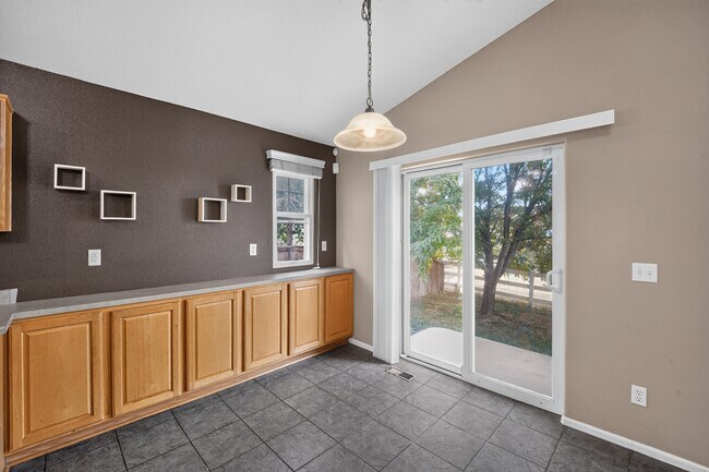 Building Photo - 20600 E Dartmouth Dr