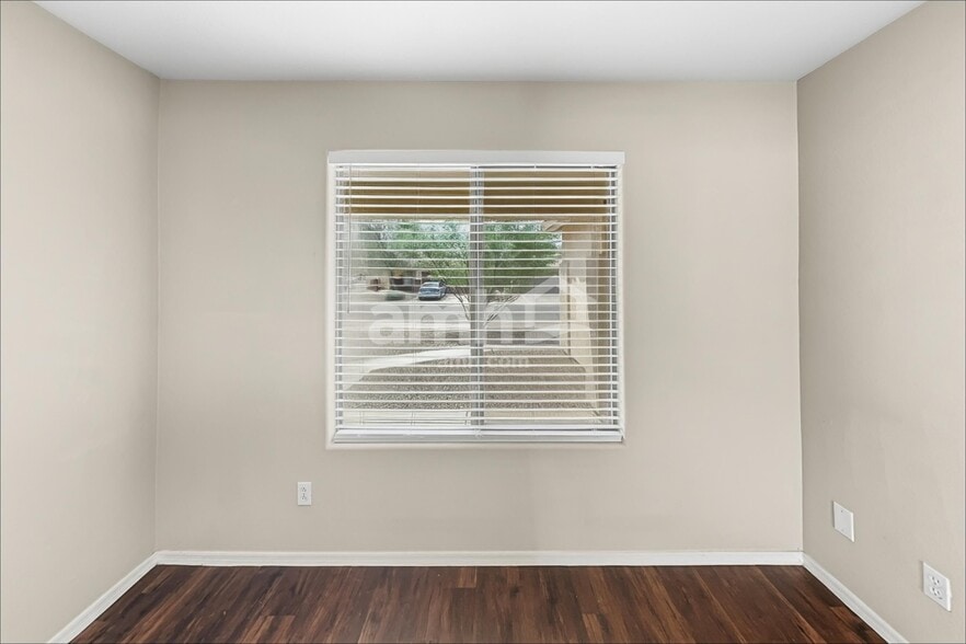 Building Photo - 5520 W Minton Ave