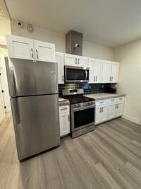 Building Photo - 1845 E Monroe St