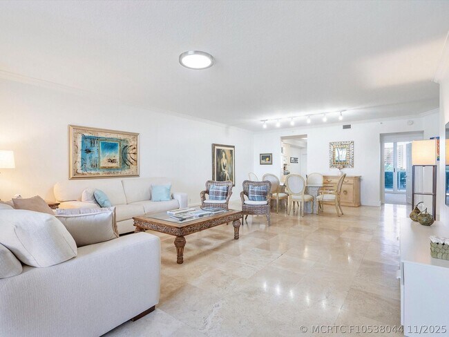 Building Photo - 3200 N Ocean Blvd
