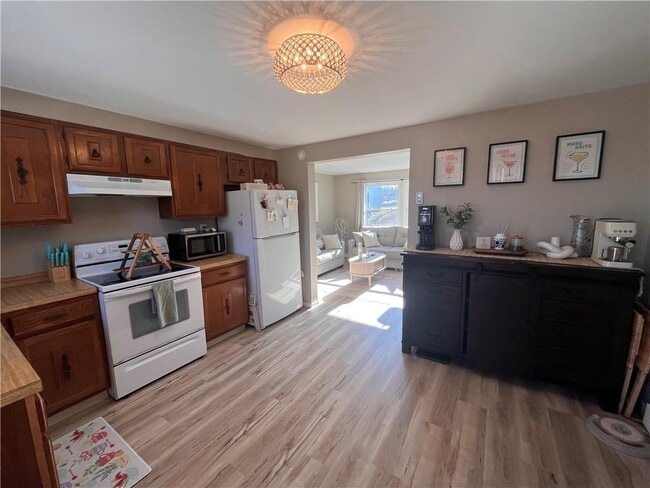 Building Photo - 20B Sunrise Dr