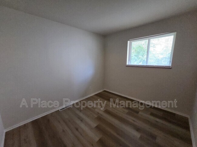 Building Photo - 9152 Ramona Ave