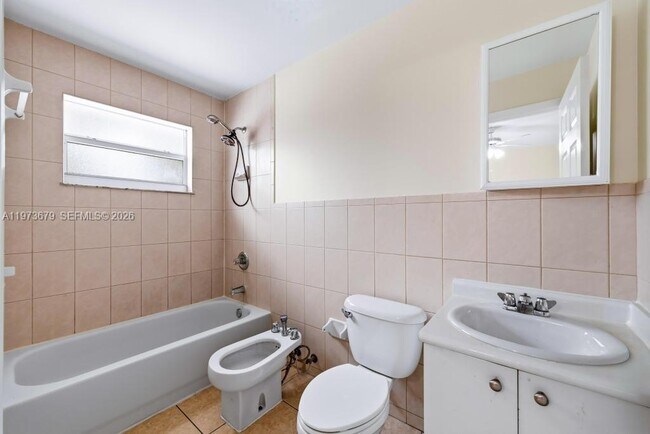 Building Photo - 3072 NW 14th St