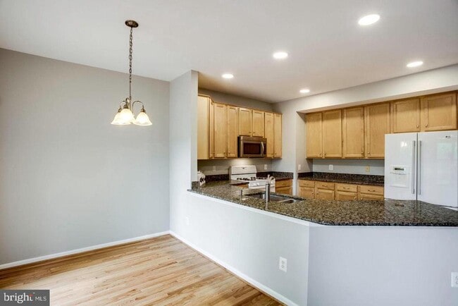 Building Photo - 12476 Casbeer Dr