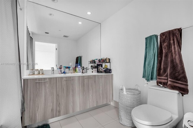 Building Photo - 501 NE 31st St